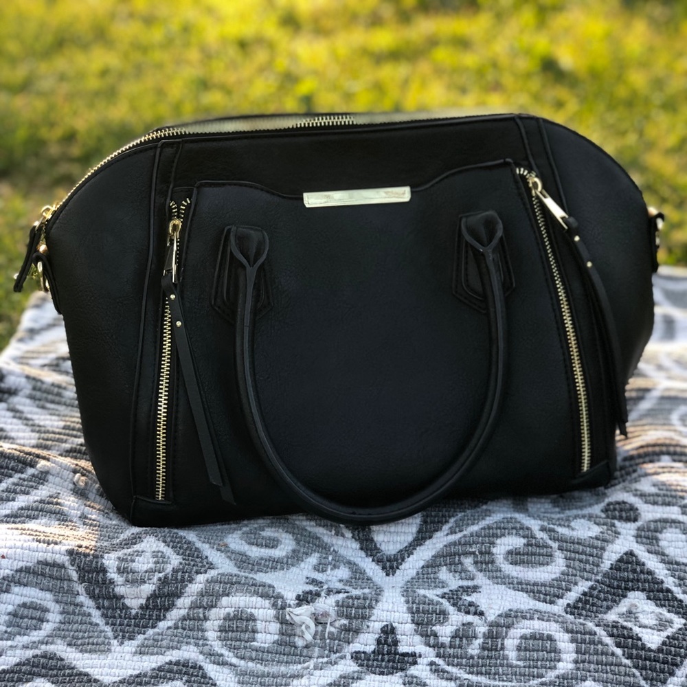 Classic Black Purse